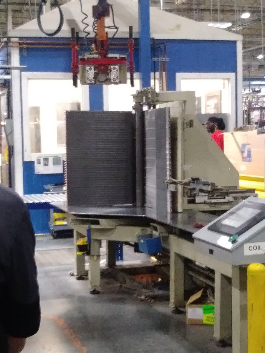 TundraTechAC's tweet photo. Very impressive...at Allied plant in Orangesburg, SC today. @LennoxAir https://t.co/ilKDZ7bhgF