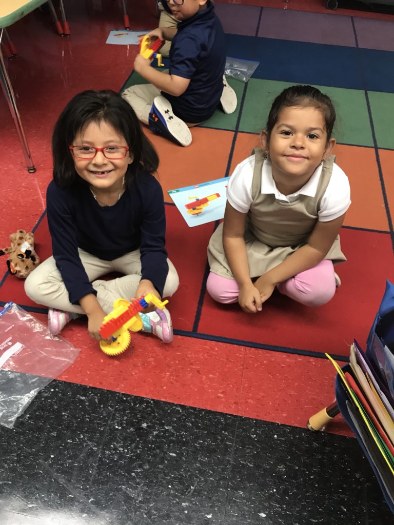 MissGarfall's tweet photo. Week 2 of Early Simple Machines Little Legos was so much fun! @LakelandSchool https://t.co/zLOGVnnYTt