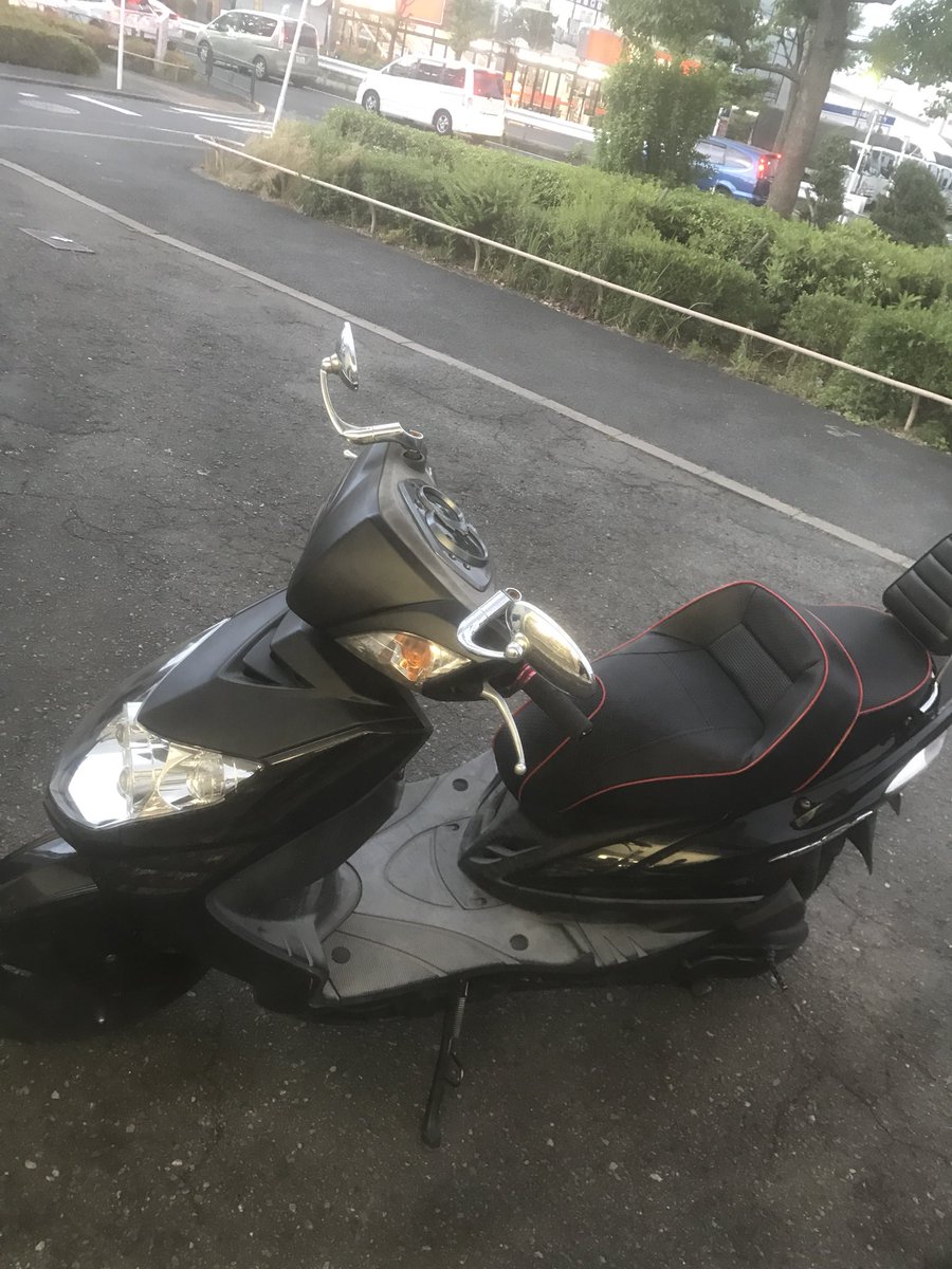 harry_1280's tweet photo. シグナス売ります
走行10000
一括15
分割17
シートは3枚目のやつプラス1万でつけます。 https://t.co/v4LJvaMsNC