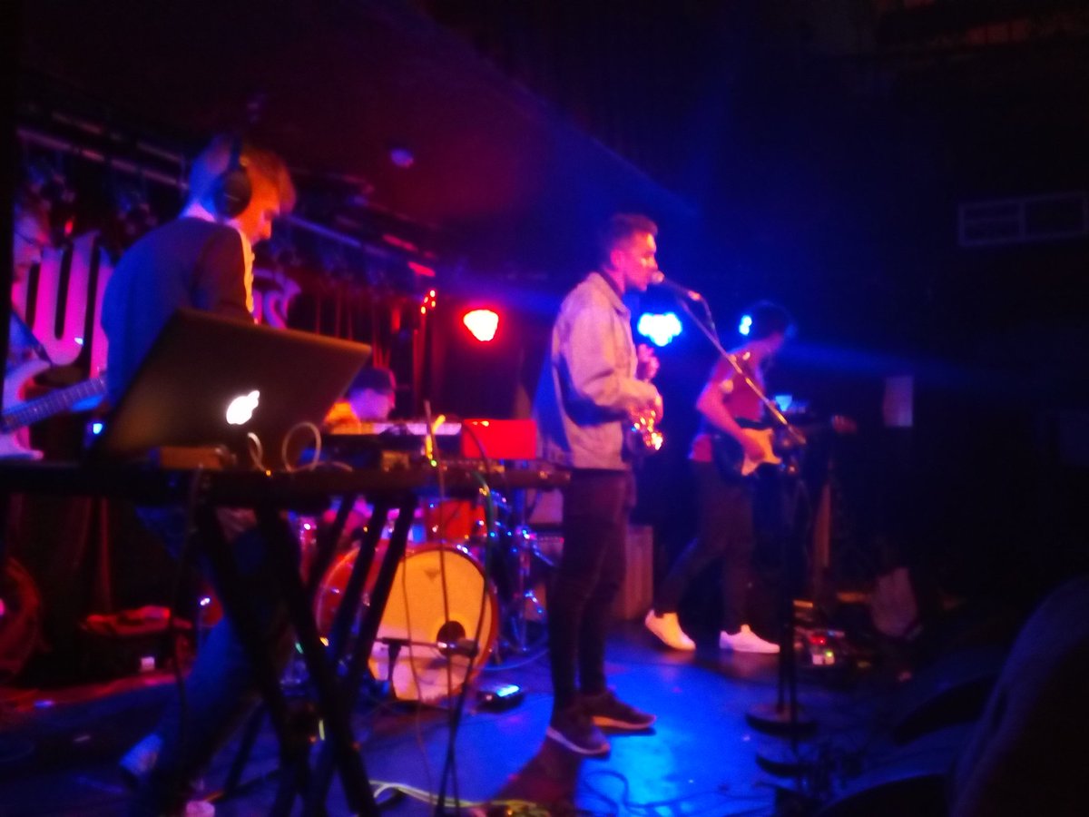 ThePlaylist925's tweet photo. @1000Beasts kicking off the midnight hour @whelanslive 👌 https://t.co/5jtB41PDFJ