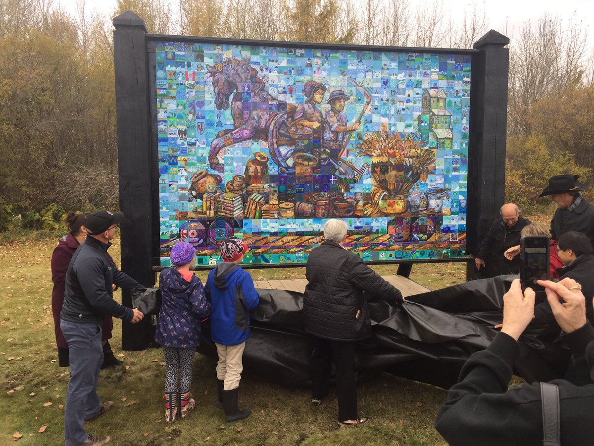 It was great to be down at Rotary Park to see the unveiling of this incredible community created mural.