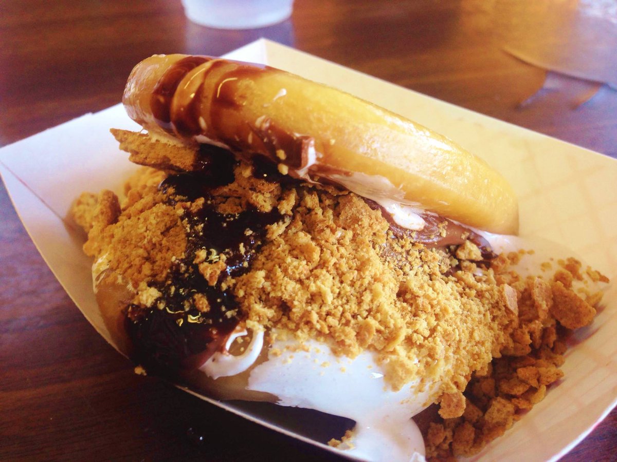 Our S'Mores Bao is deep-fried with Nutella and Fluff, sprinkled with graham cracker crumbs &amp; topped with chocolate syrup.
#cambMA #CentralSQ