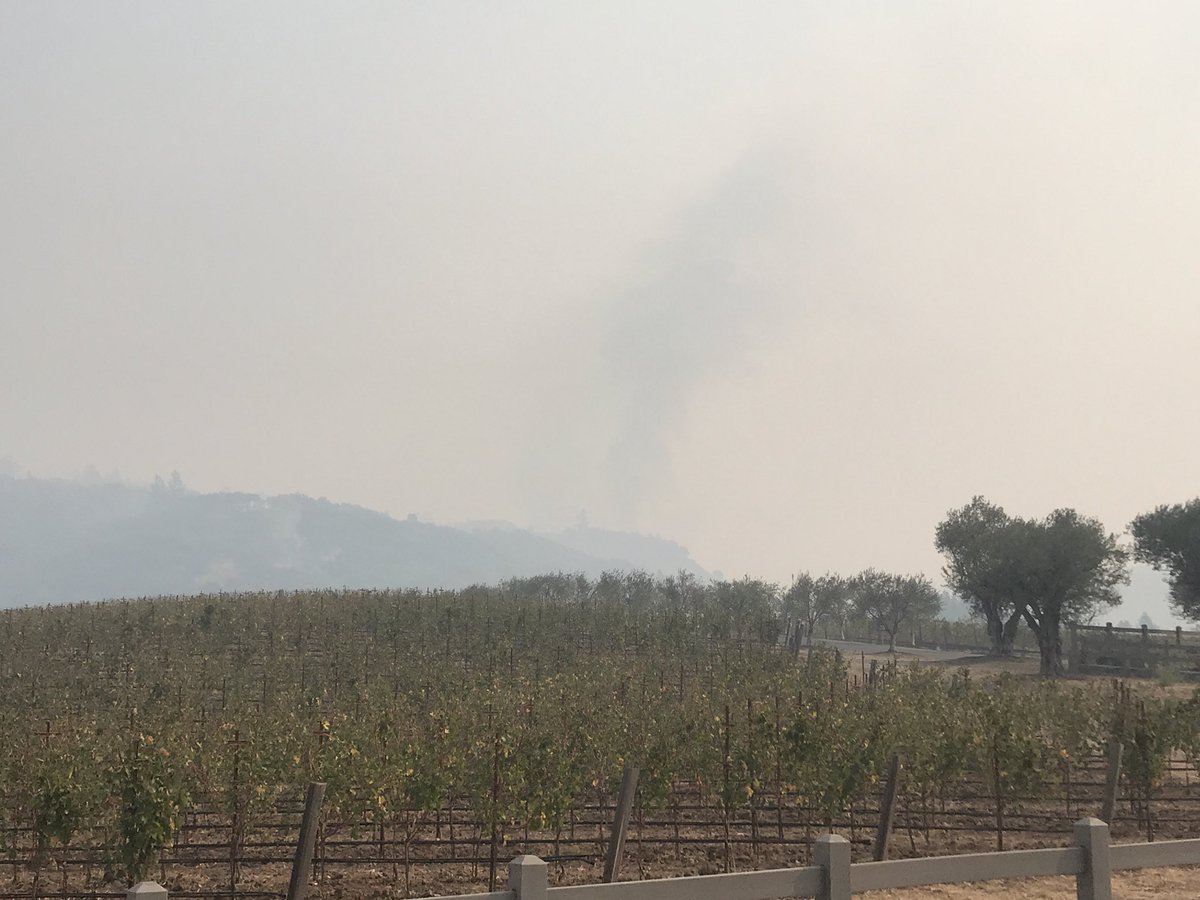 quaz1971's tweet photo. #Kenwoodfire Still no access in to KW.  Stopped @ Arnold before GE and by Hamel on 12 where lots of fire still on ridge. https://t.co/wUkR8OzuYR