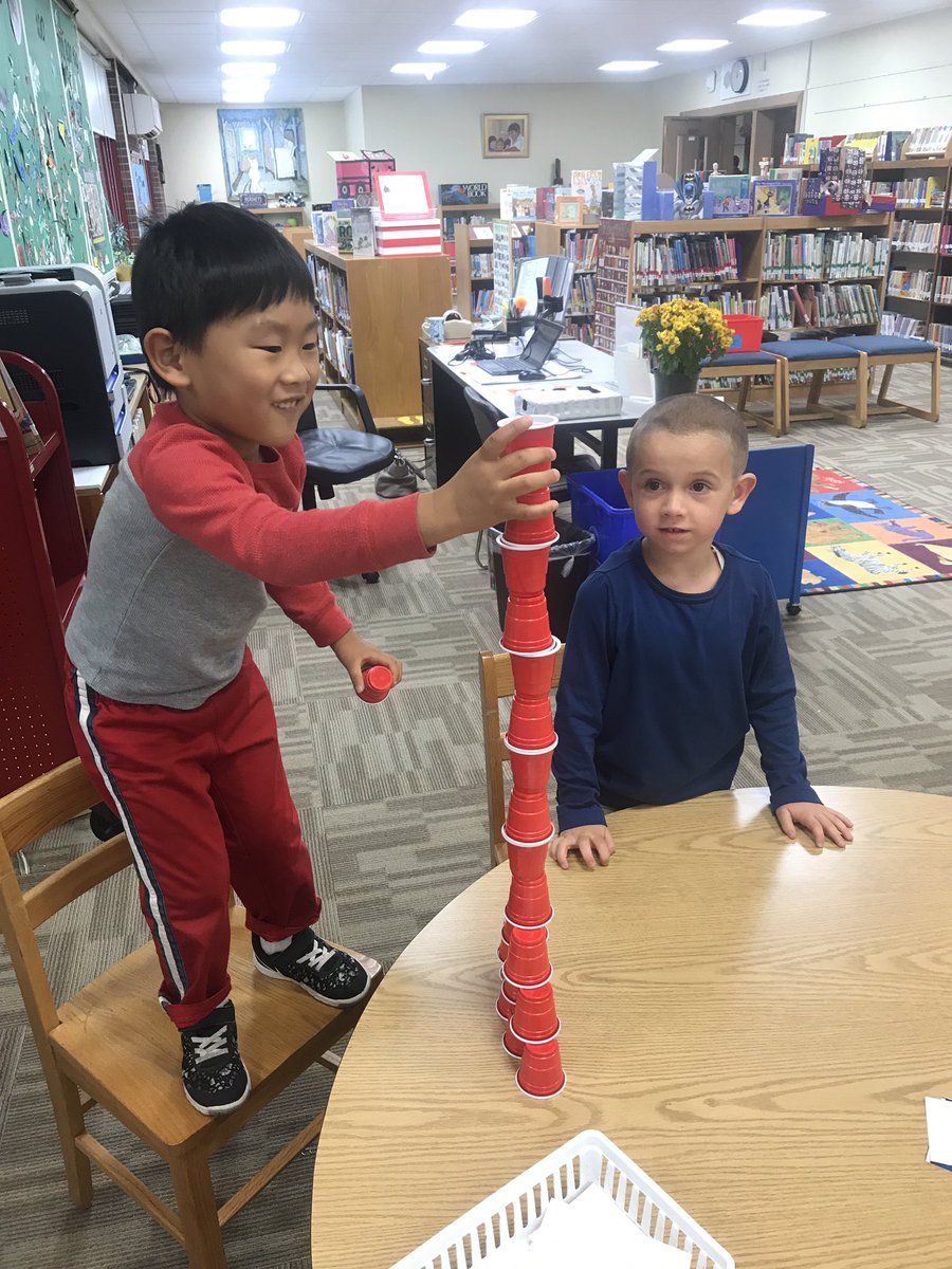 patriciaeyer's tweet image. @WOSnews #problemsolving #libraryWOS &quot;How can you make this tower taller?&quot;