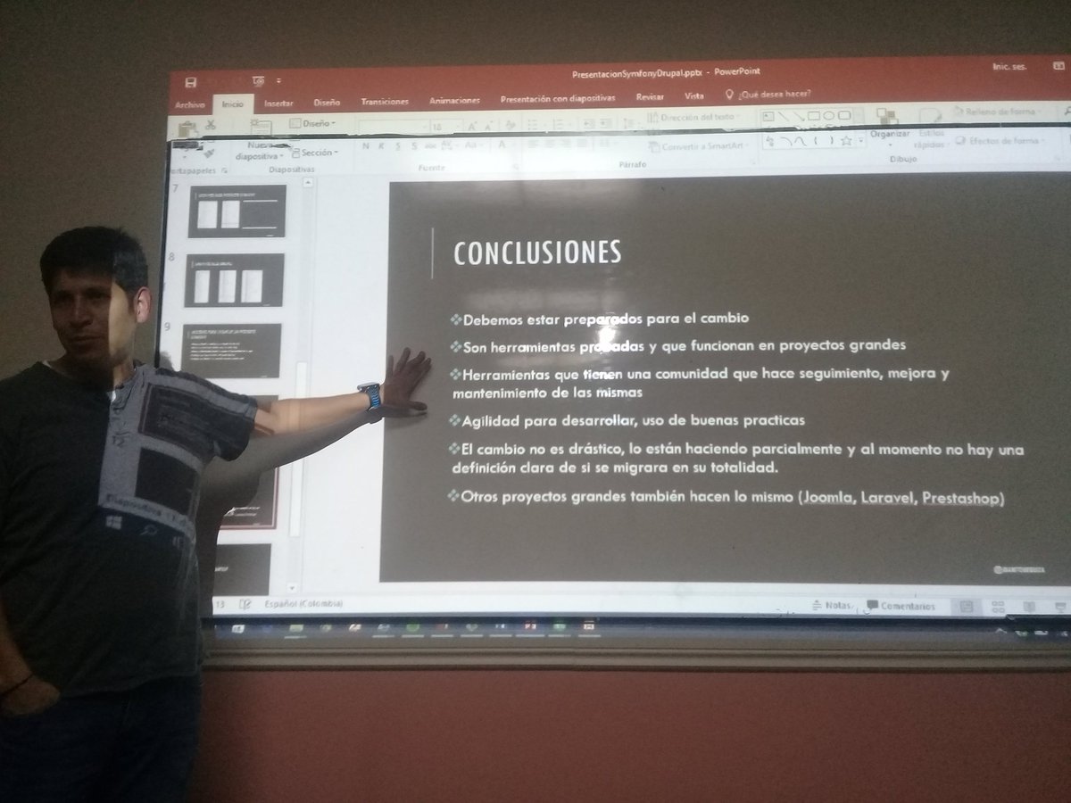 Nimblersoft's tweet photo. @juanitourquiza presentando las conclusiones de la inclusion de symfony en drupal en @drupalec @drupal_latina #DrupalCampUIO https://t.co/mYuKZqOeXB