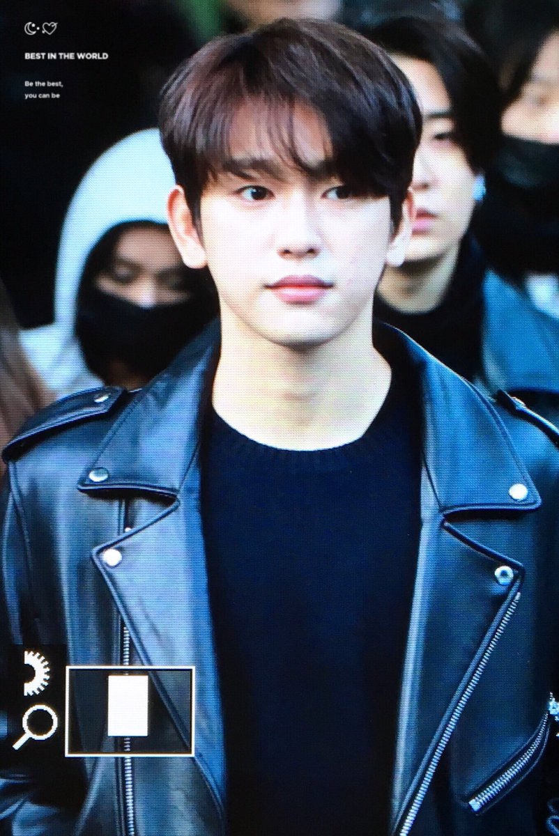 best_0922's tweet photo. 171013 뮤직뱅크 출근 
누군가를 넘치게 좋아한다는건 참 신기하게도 그렇더라고요.
#GOT7 #갓세븐 #Jinyoung #진영 #7for7 #YouAre https://t.co/NufU2PJxRQ