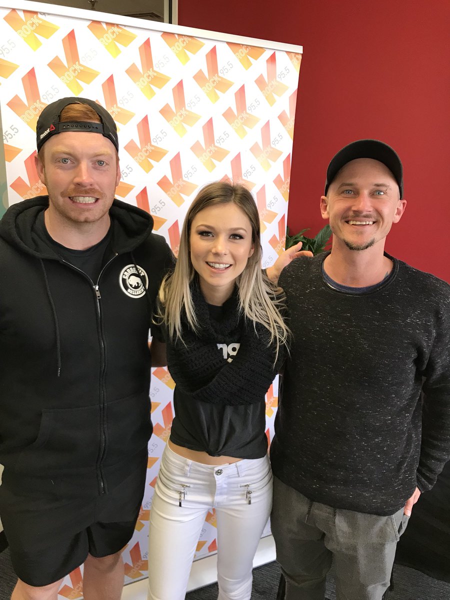krock955's tweet photo. Big shout out to the lovely  @CaitlynShadbolt who came in this morning to play a few songs for us 🎤🎸🎼 #KrockGeelong https://t.co/BFfB82FeBC