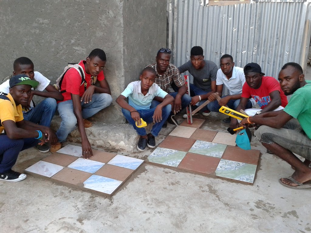 KalickB's tweet image. Aprann yon metye poul edew pi devan zanmim?