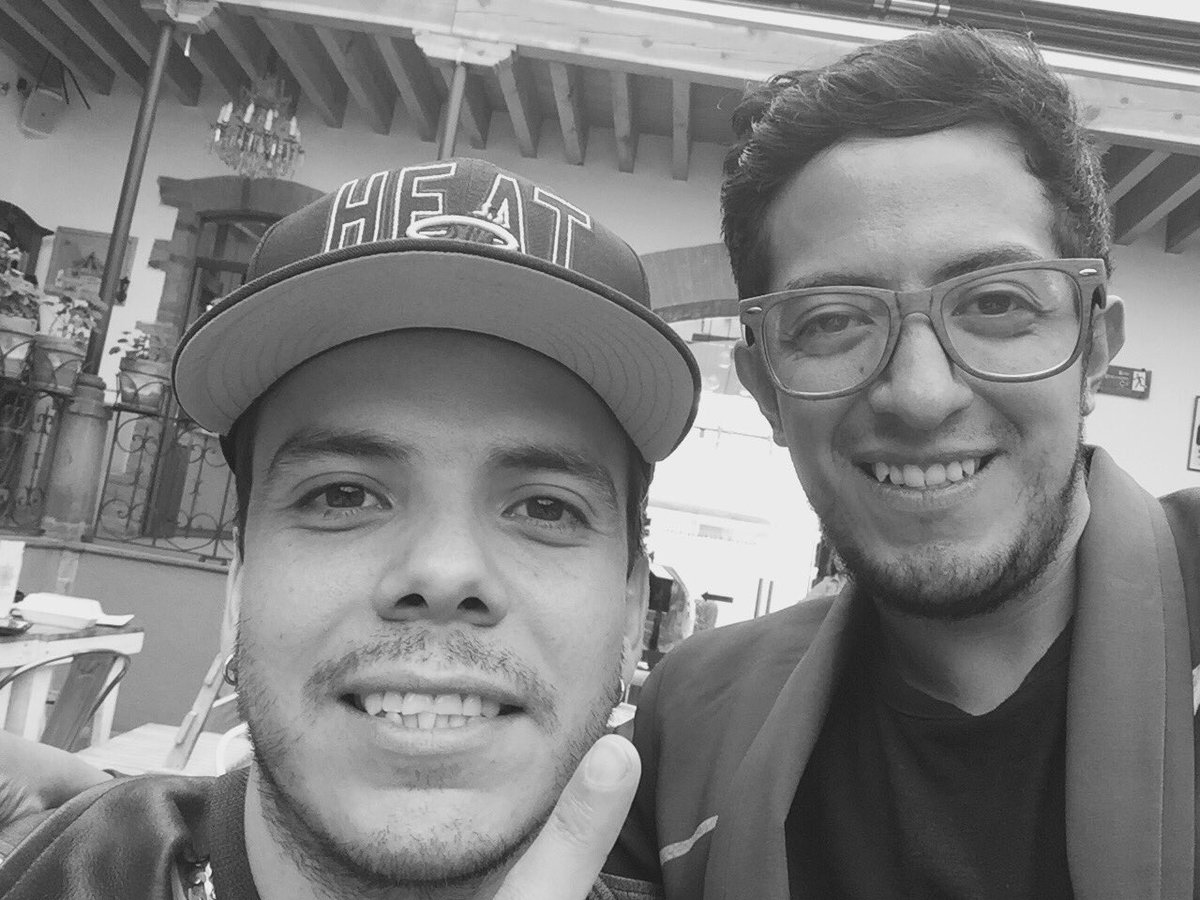 gerardonietoa's tweet photo. Aquí con @mdsonidolasser y @SimpsonAhuevo arrancando motores para @UAEMFest #UAEMFestVol3 #OjerasMil https://t.co/noyjE2690Q