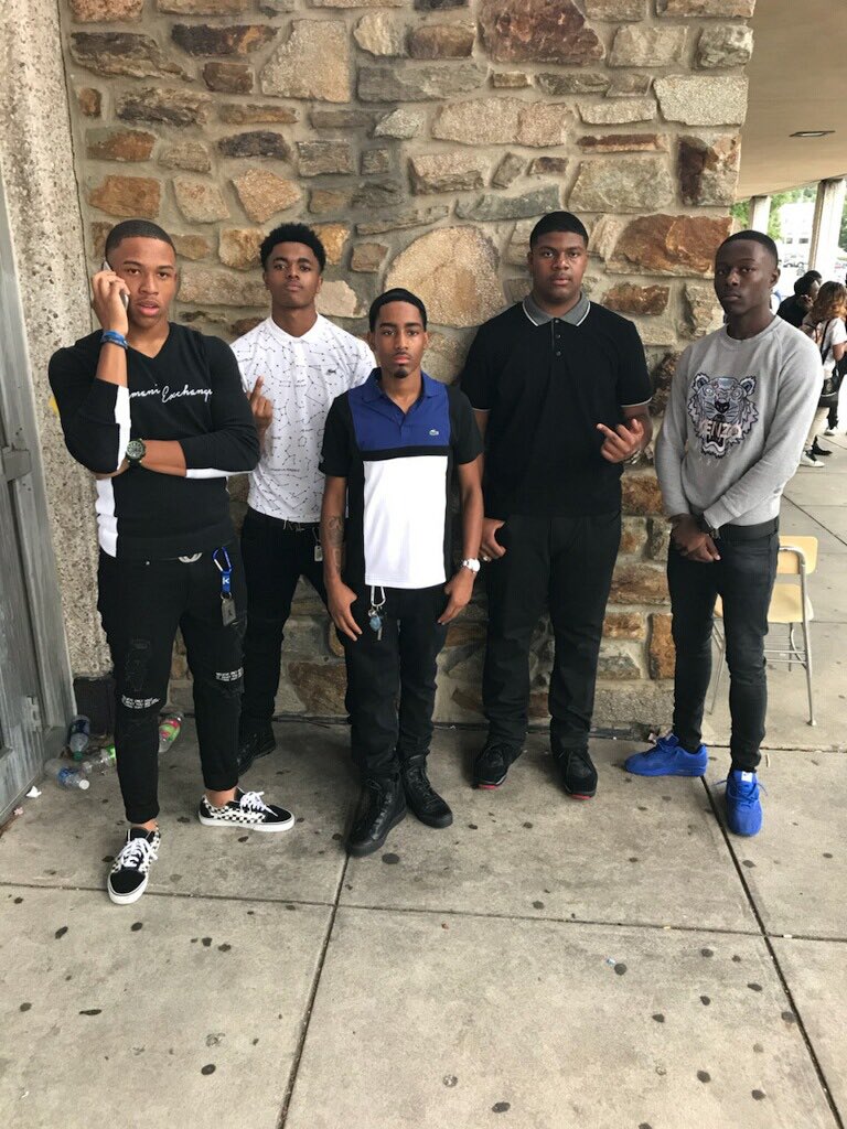 shadgang11's tweet photo. Senior inauguration 💪🏽✨ https://t.co/Ei3PfJlqVe