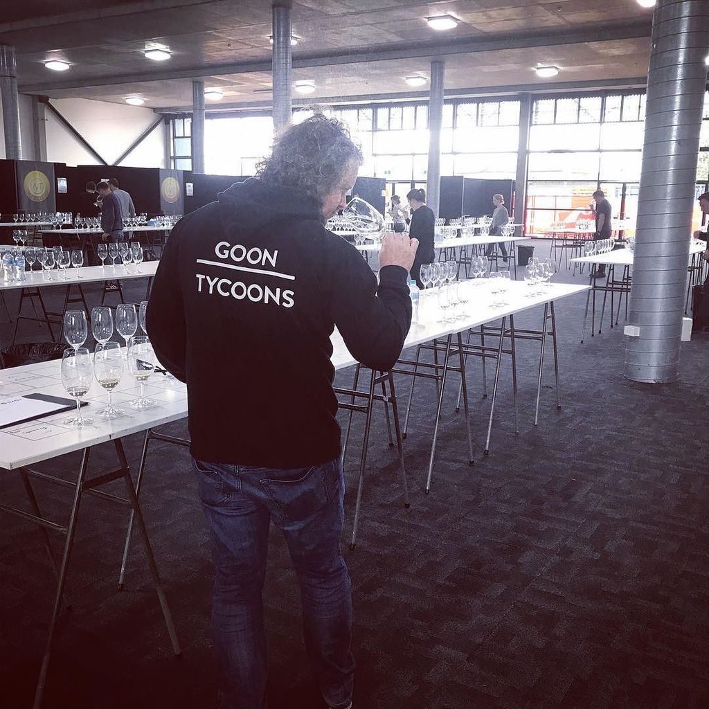 GoonTycoons's tweet photo. Picking trophies at #rmws17. It's all in the stance. #goontycoons #hoodie #muscularman https://t.co/PQXJYeraFb https://t.co/dTWlqmcotb