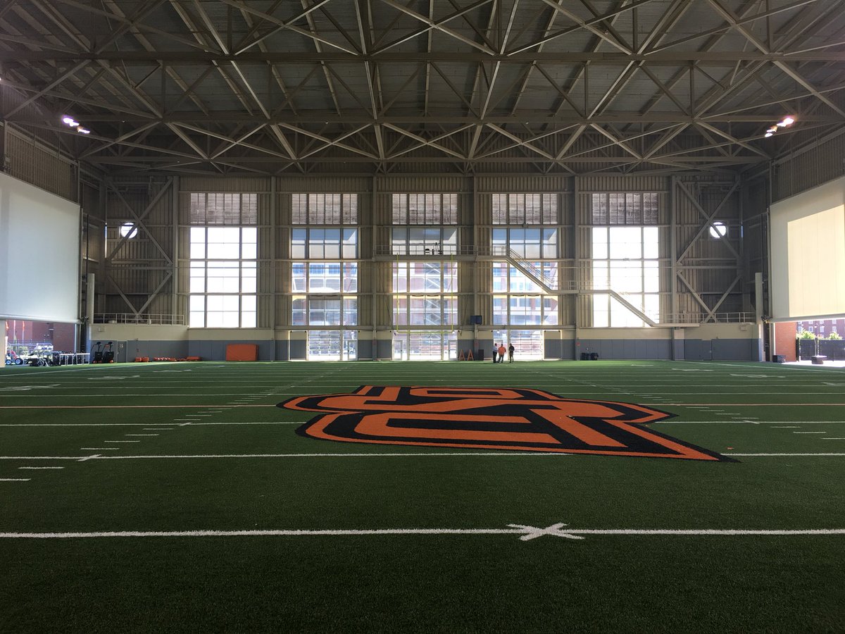 EliteEdgeAS's tweet image. Great meeting with OSU Football today! Looking forward to working with the Cowboys. #GoPokes