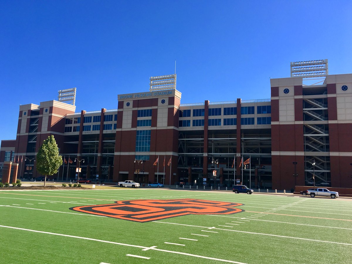 EliteEdgeAS's tweet image. Great meeting with OSU Football today! Looking forward to working with the Cowboys. #GoPokes