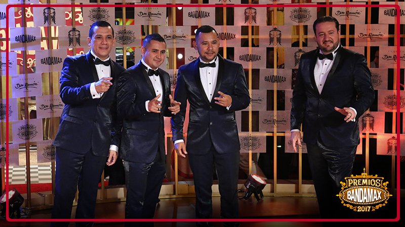 TvBandamax's tweet photo. . @LosBuitres, @ClaudioAlcaraz, @JossFavela y @BandaEjecutiva en la #AlfobraRoja de los #PremiosBandamax https://t.co/P1AjLOycKy