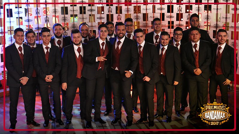 TvBandamax's tweet photo. . @LosBuitres, @ClaudioAlcaraz, @JossFavela y @BandaEjecutiva en la #AlfobraRoja de los #PremiosBandamax https://t.co/P1AjLOycKy