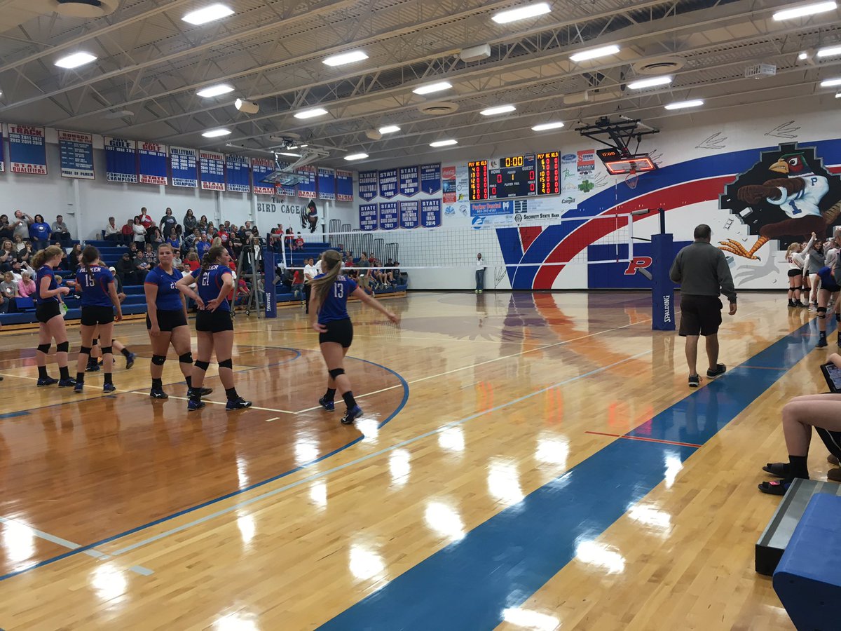 Brian_Haenchen's tweet photo. Checking out @shanyaburt's old stomping grounds. Parker vs. Parkston. #ArgusPreps #SDPreps https://t.co/HoUqEDUIsA