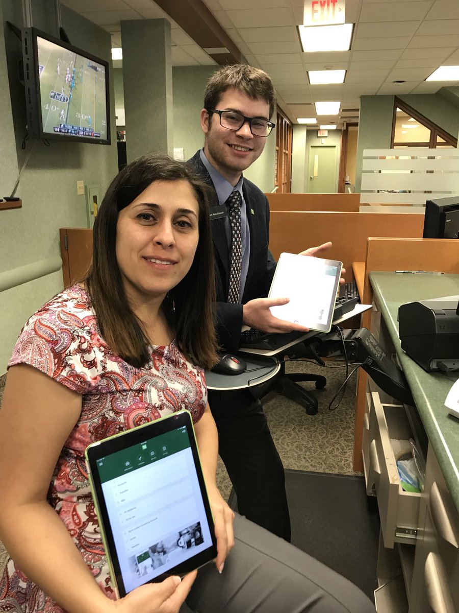 Our digital experts at TD Lynn Valley are ready to make banking easier and faster! @AndrewP_TD @SilviaL_TD @MauroManzi_TD <a href="/JuliaKelly_TD/">Julia</a>