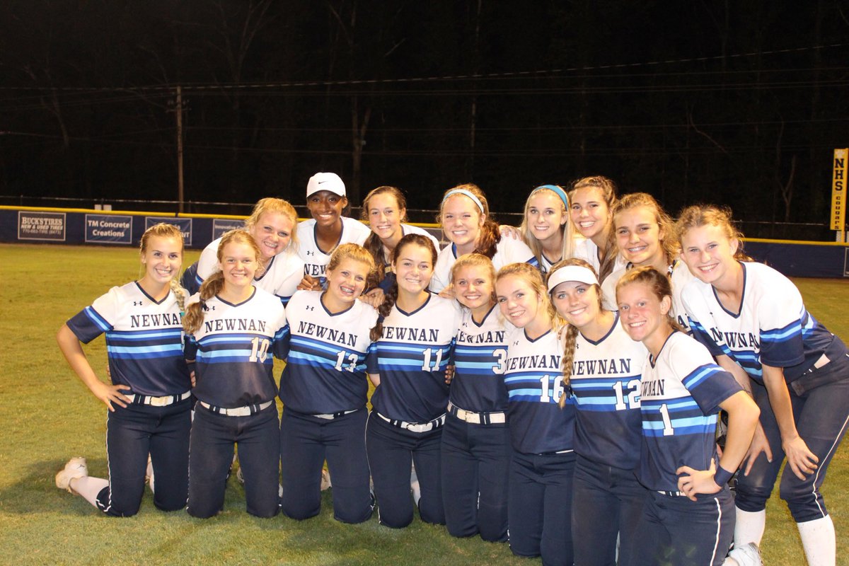 These amazing young ladies just played their way to the Sweet 16!!  💙💛💙. Keep it up!!  Go Cougars!