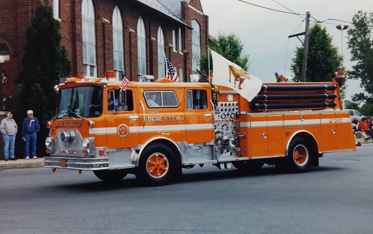 zeke4129's tweet photo. Lafayette Fire Department. Pa.State Fireman Association parade. (1997) 
Love the Macks
@Engine63Tower #lfc63 #mackfiretruck #eastsidetruckin https://t.co/K1hs2zNErE