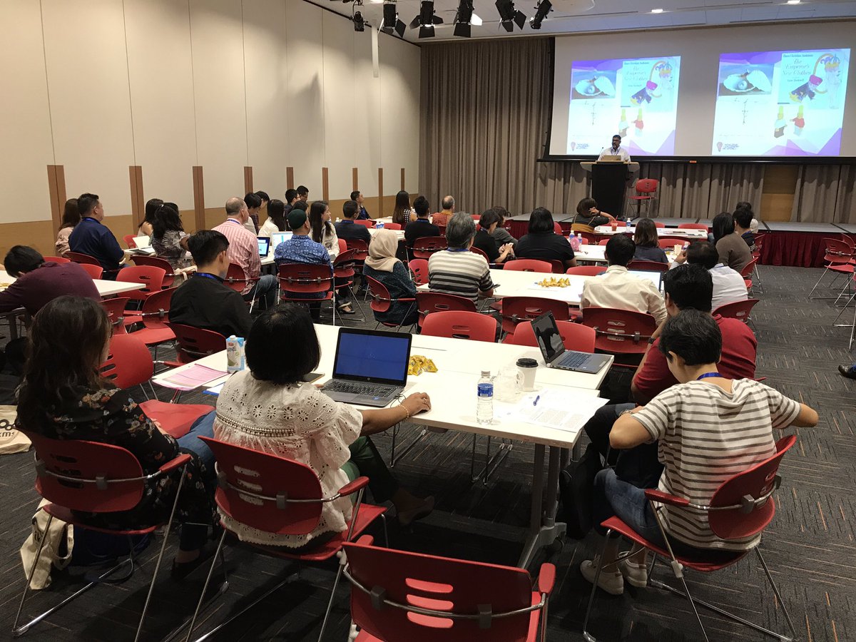 Metaphorage's tweet photo. Opening #KMSG17 D2 @Rajesh_Dhillon reflecting to connect themes from yesterday & past to today's #KM future exploration
How we #learn best! https://t.co/z0DLVAVYc0