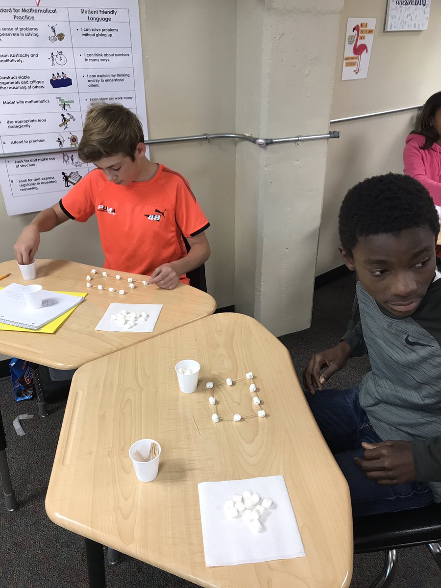 MingoMania507's tweet image. Another great day at JA #507OASIS #earthquake #shaketable #jello #science