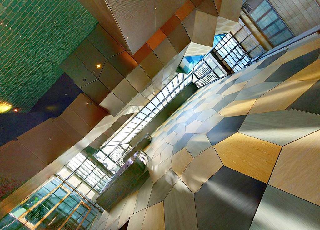 JOatRMIT's tweet photo. I really enjoy looking up at #RMIT. They've opened up the #ceiling so #light can #stream #down
-------------------… https://t.co/fEMxhNFYyw https://t.co/od59wtKpOw