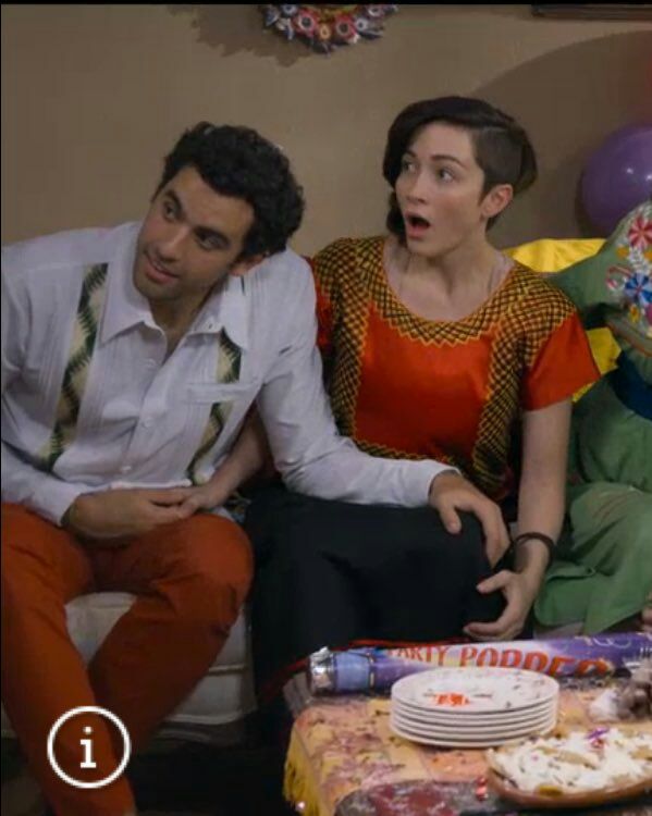 DelarosaBerenis's tweet photo. Esa mano Daniela Corcega 👀😂
@LauraVignatti  @JPMinor 
#MiMaridoTieneFamilia 
#Dabriel 
#ultimasemanas:( https://t.co/Q28f4HhFLu