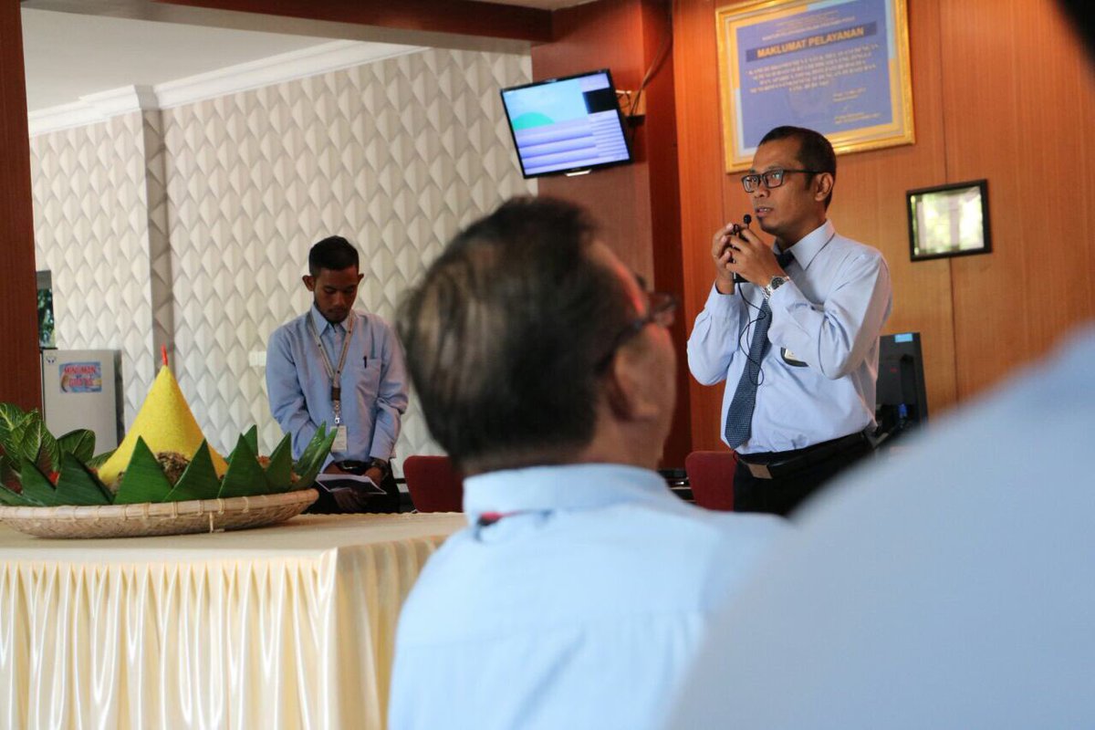 #LIVE Syukuran tercapainya penerimaan pajak 100% di KPP Pratama Poso. Selamat untuk determinasi dan kerja kerasnya! 🙏🏻