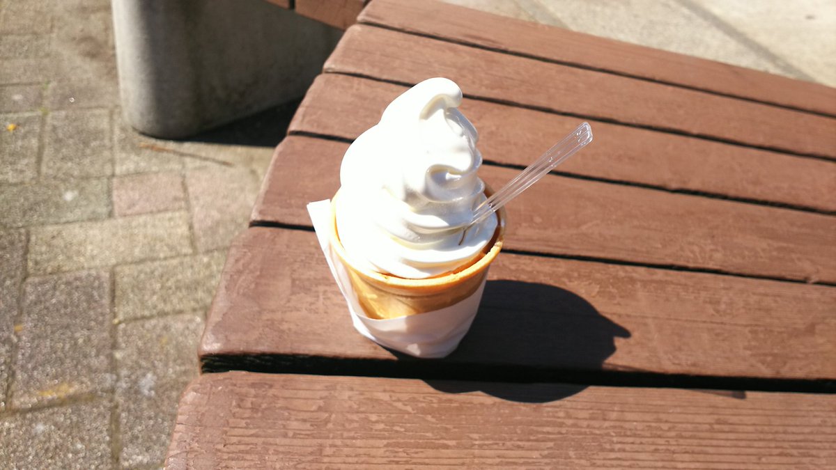 t5u_ne_650R's tweet image. この前食べたソフトクリームが濃厚いや濃密で美味かったので、また食べたくなった^^

#道の駅どうし
#道志みち