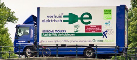 Goedemorgen, we hebben vandaag een jarige. Alweer 6 jaar geleden m.youtube.com/watch?v=zFNAdD…