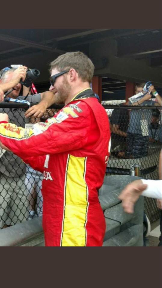 andrealamb95's tweet photo. Happy Birthday @DaleJr!! Was awesome seeing you at Michigan International!!! https://t.co/6k3D8CnAFx