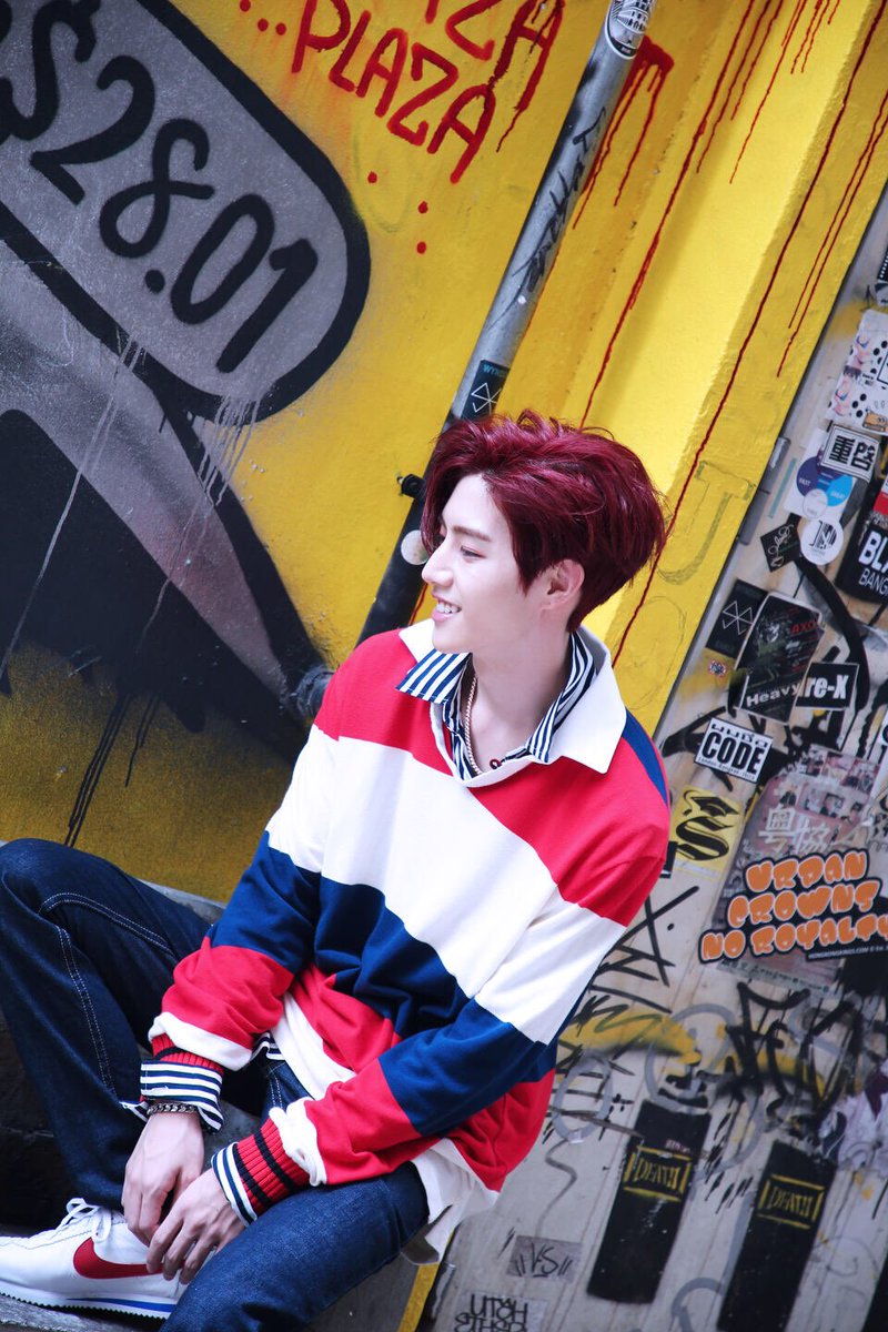 hqpgot7's tweet photo. MarkBam looks so good here ! ❤️
#MARK
#BAMBAM 
#YouAre #GOT7 https://t.co/oPq8RAlXEJ