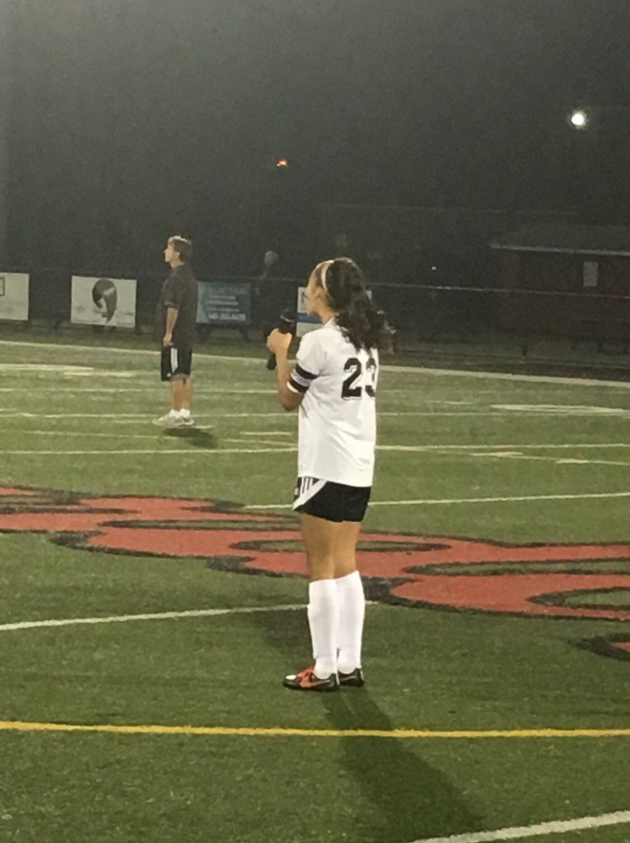 toppernation's tweet photo. S/O to senior Kirstin Henry for a great rendition of The National Anthem! https://t.co/keaTXboiOr
