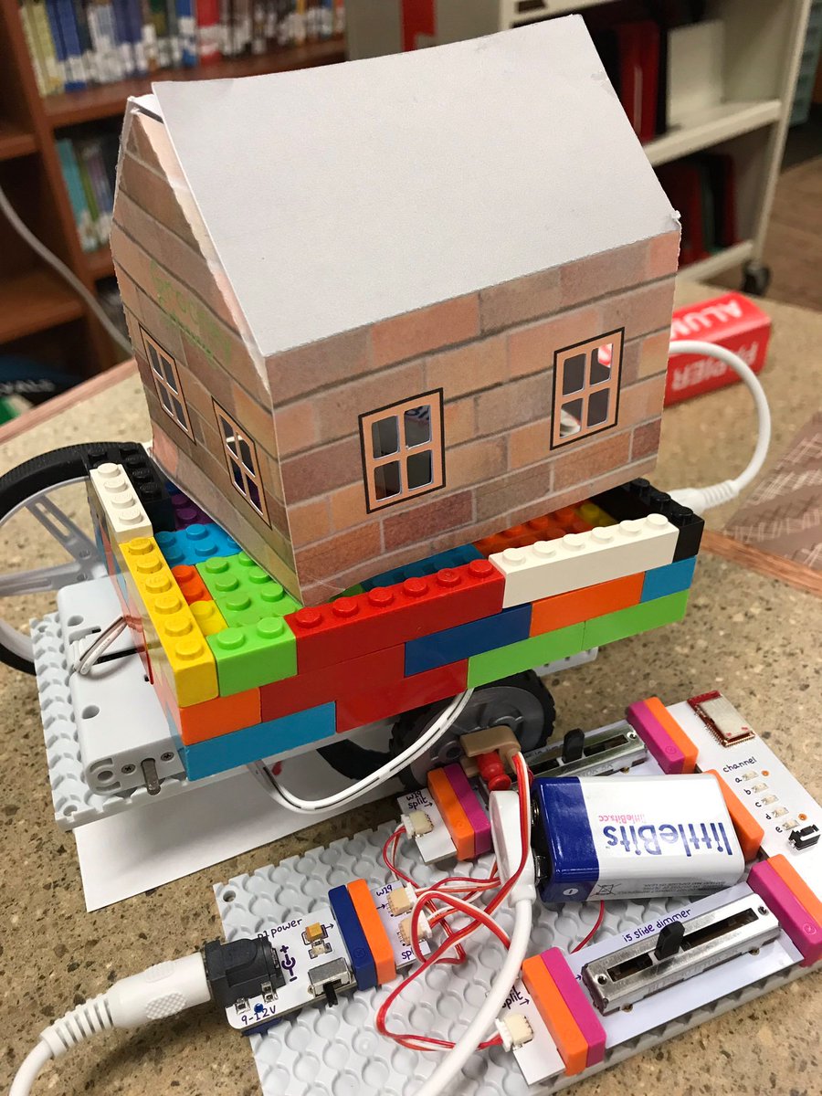 MaryannM's tweet image. Q4: I love connecting circuitry to Fab@Schoool. So many possibilities! Great way to link to science, too! #fablelearnchat