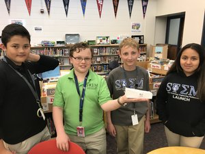 FableLearn's tweet image. A5: Check out how @STEMLaunch used #FabMakerStudio for a math PBL on tiny houses. bit.ly/2sxCHAS #FableLearnChat