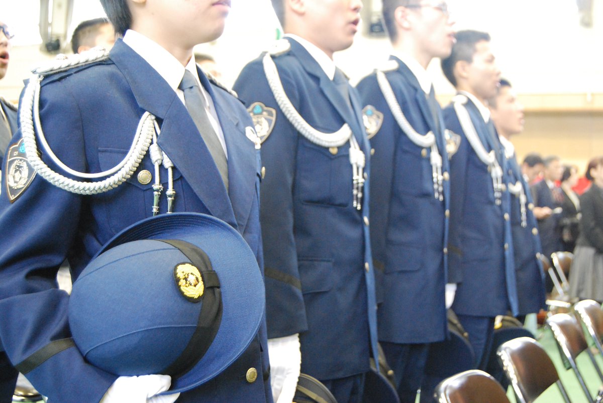 群馬県警察 初任科生入校式 10月6日 金 警察学校初任科生の入校式が行われました 入校後 法律に関する知識などの教養をはじめ 柔道 剣道 逮捕術などの訓練を行います これから10か月間 様々な経験を通じて 現場で活躍するための 群馬県警察 初任科生入校式 10月6日 金 警察学校初任科生の入校式が行われました 入校後 法律に関する知識などの教養をはじめ 柔道 剣道 逮捕術などの訓練を行います これから10か月間 様々な経験を通じて 現場で活躍するための