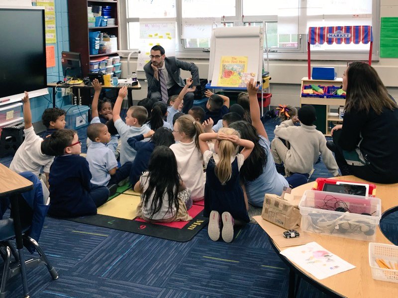 WhiteheadElem's tweet photo. Thank you Mayor @tmcrkfd for visiting our kinders! You were a wonderful finale to their unit on community. #ourkidsrock #ourmayorrocks https://t.co/kVXS89cVLm
