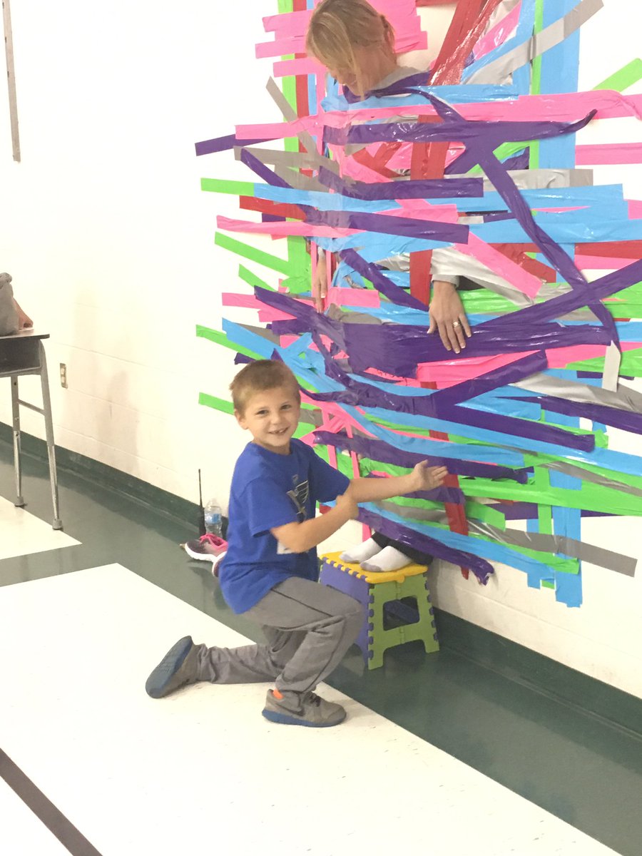 MBiermann10's tweet photo. Mrs. Hooton was hanging around today while taped to the wall! #funrunchallenge https://t.co/GsSzOWuYUe