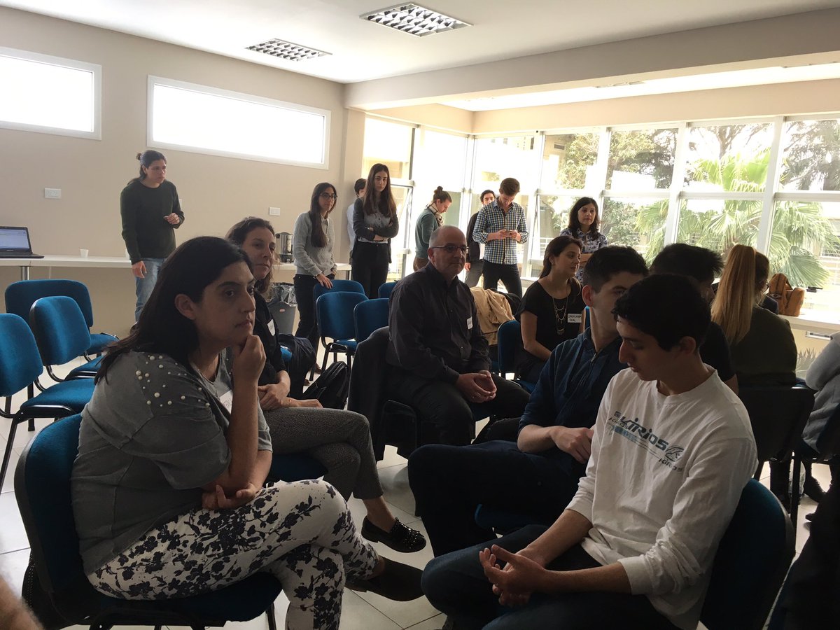 WalterVillar's tweet photo. Desde #Roche nos sumamos a "Hoy por Mañana", buscando ayudar a jóvenes estudiantes a perseguir sus sueños. Gracias @PabloPrincz @EnsenaxArg https://t.co/nwSU2gO6zC