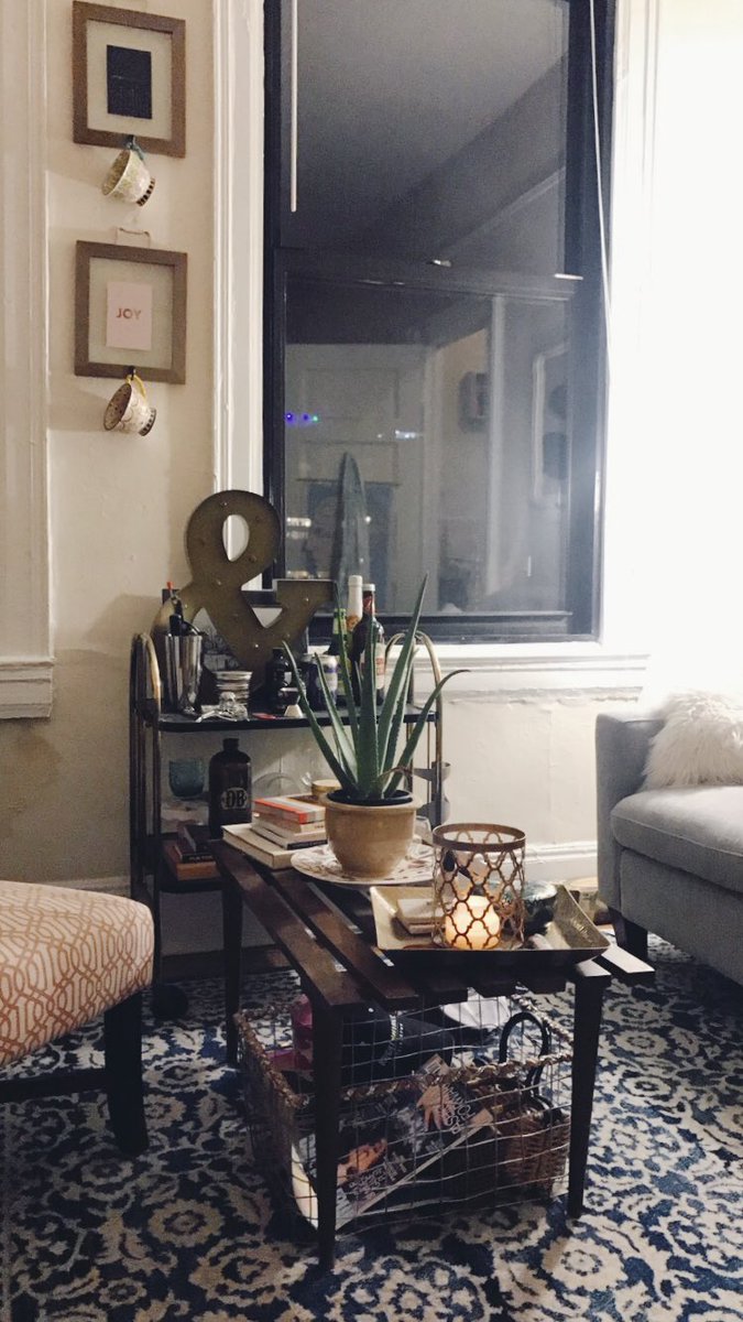 taylorev_'s tweet photo. My space > MySpace ✨ 

#STHQ #homesweethome https://t.co/SkDScqsQMv