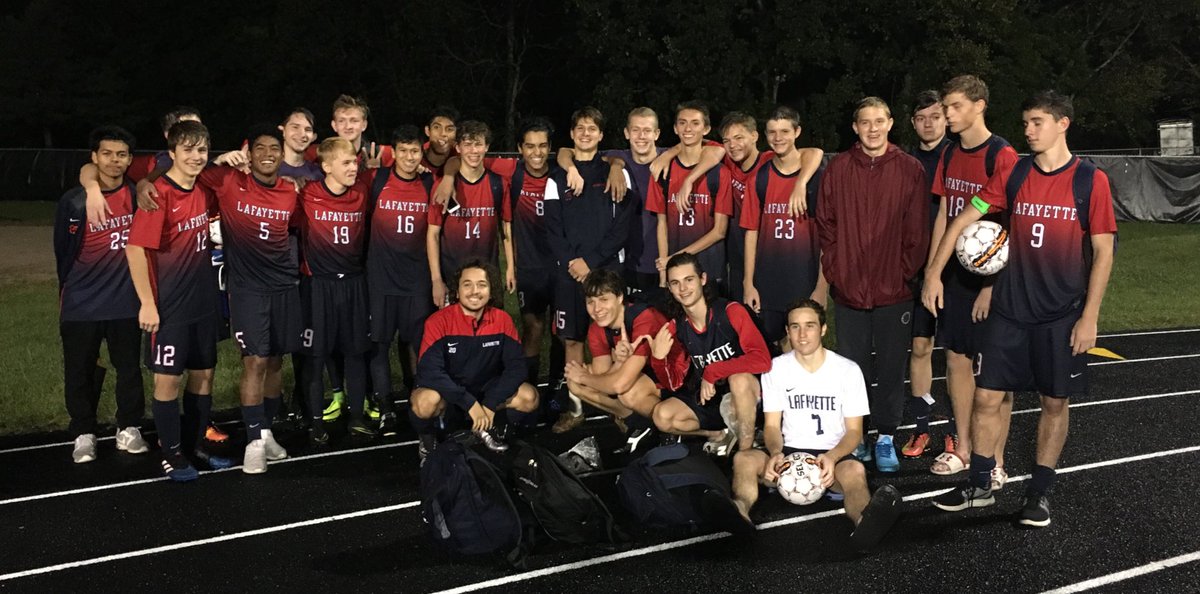 DPaskovics's tweet photo. So PROUD of these @LafayetteSoccer Generals!!!!!!! ❤️⚽️💙 https://t.co/psk0zACeGS