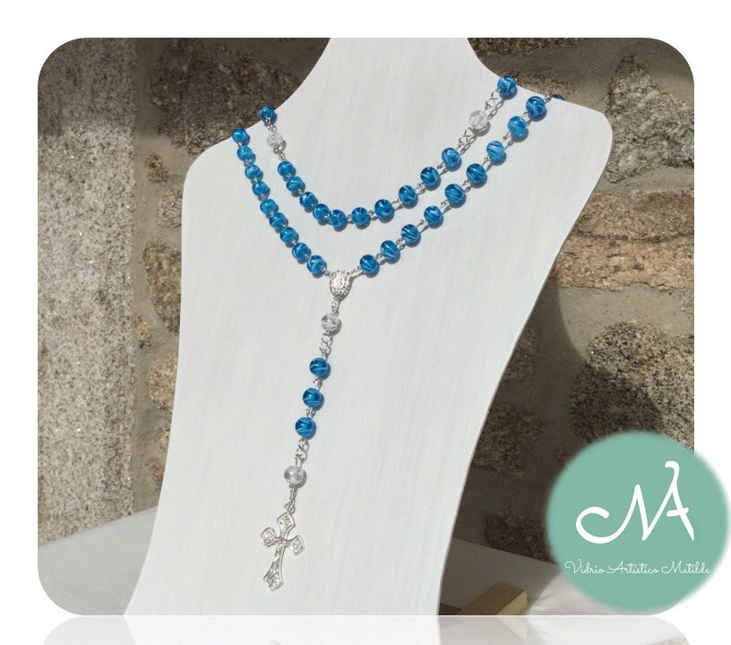 vidriosmatilde's tweet photo. Rosario de vidrio y plata. #vidrio #plata #glass #silver #Artesanía  #vidrioartisticomatilde #murano #beads #lampwork #hechoamano #craft https://t.co/6BARODyaHu