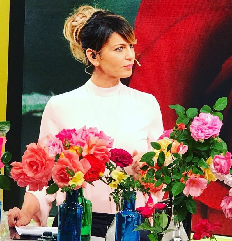 Karinamazzocco's tweet photo. Llena de #flores #primavereando https://t.co/TB70Tf2K7o