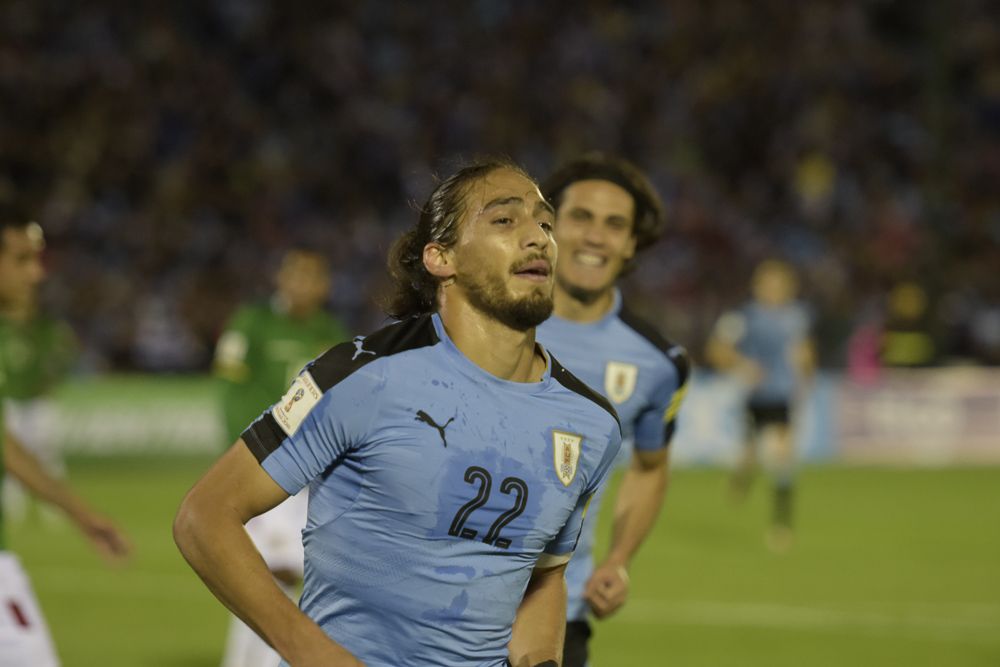Uruguay's tweet photo. #URUBOL | Martín Cáceres marcó su cuarto gol en la selección mayor de @Uruguay. https://t.co/f9uXqhEIEa
