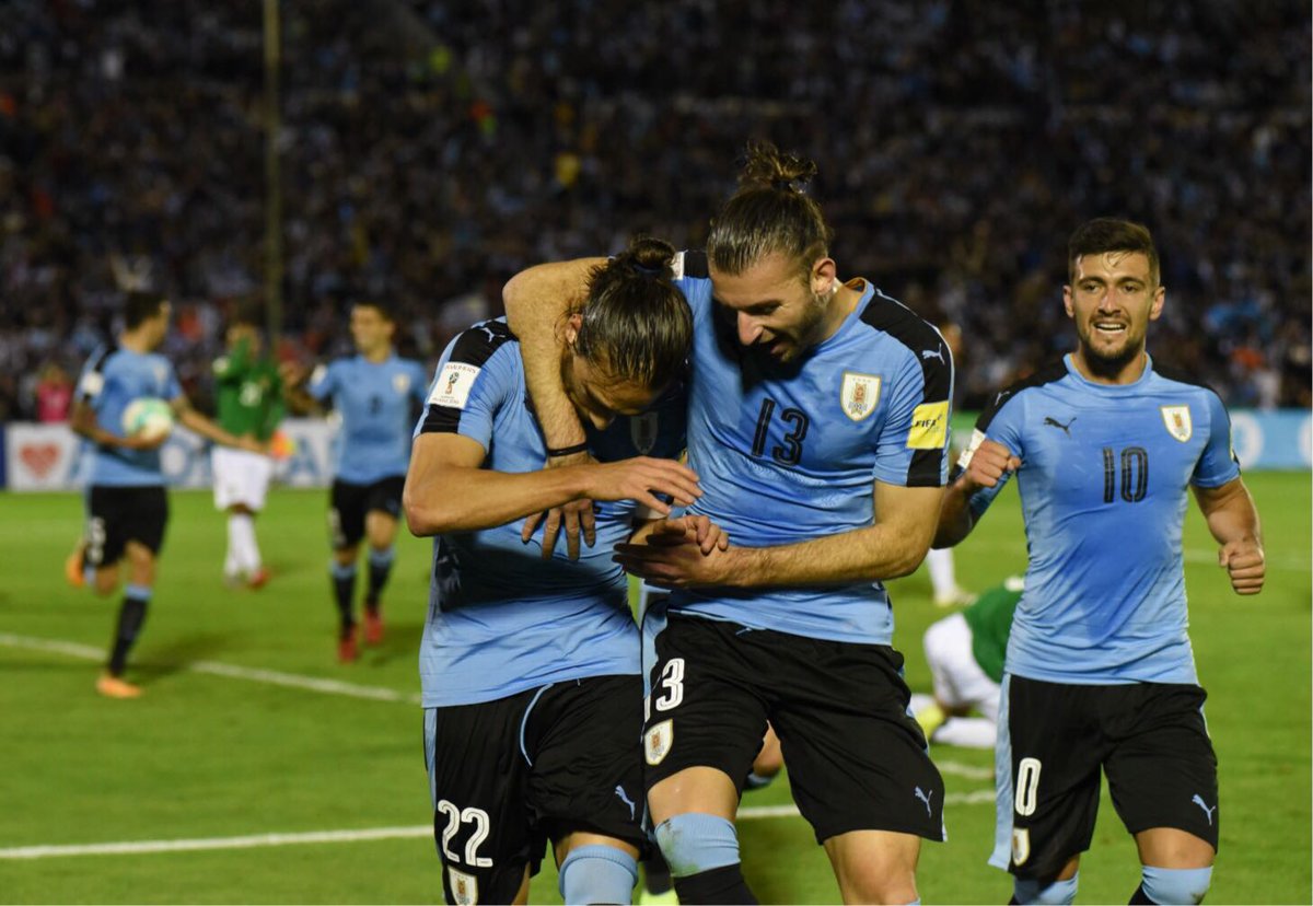 Uruguay's tweet photo. #URUBOL | Martín Cáceres marcó su cuarto gol en la selección mayor de @Uruguay. https://t.co/f9uXqhEIEa