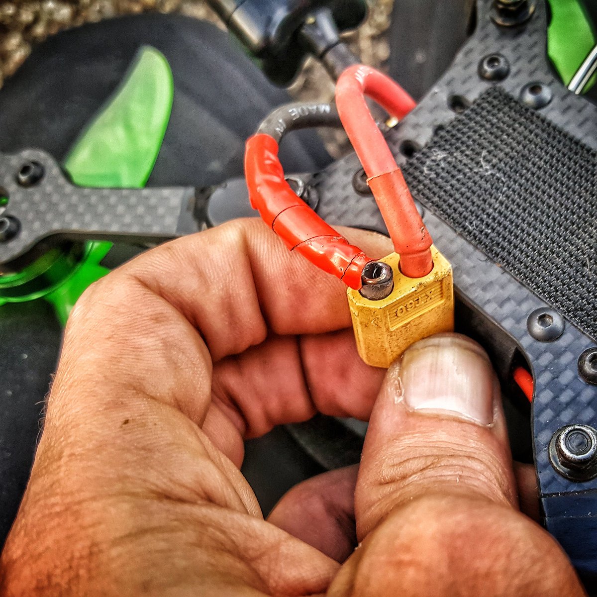 HaWkX_FPV's tweet photo. Well now, that's not going to fly! #Literally and #Figuratively...
#FPV #Drone #Problems #FPVeveryday #HaWkXfpv #Pittsburgh https://t.co/eX9EVX5nHX