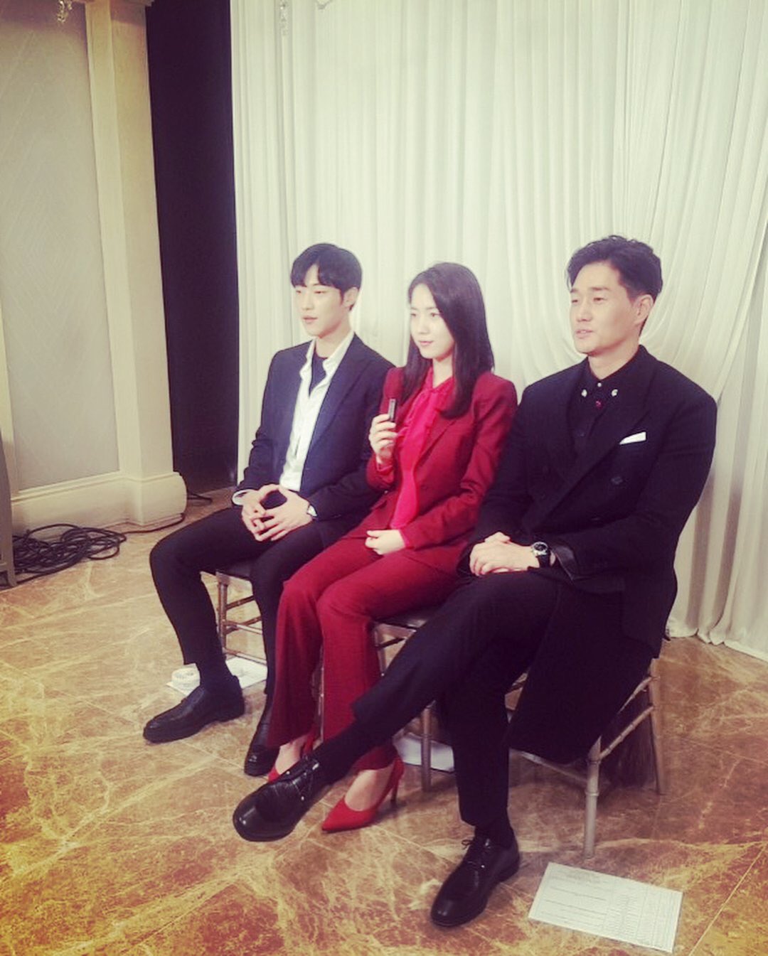 DL0XfwAVwAAvFF5.jpg:large