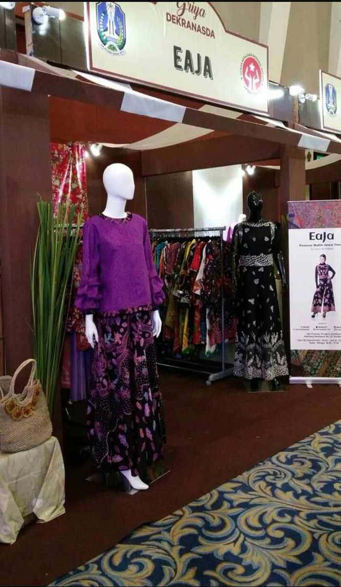 eajabatik's tweet photo. Ungu Violet. Batikan madura dan embos. #jatimfair2017 #eaja #batik #batikmadura @smescoo @StartupFashion @ITPCMilan @jokowi @ITPC_SP_Brazil https://t.co/9eAupBC7FS
