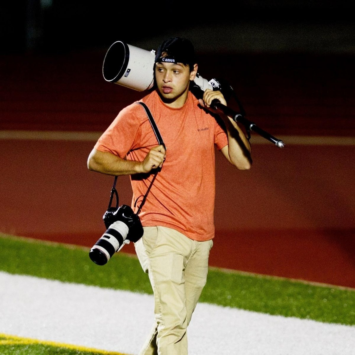 Beta_DePauw's tweet photo. This week's Beta Bio goes out to Sam Caravana '17, who's now a photographer at the Argus Leader in Sioux Falls, SD.
https://t.co/dBhyPXOwOt https://t.co/gQzm0woWRq