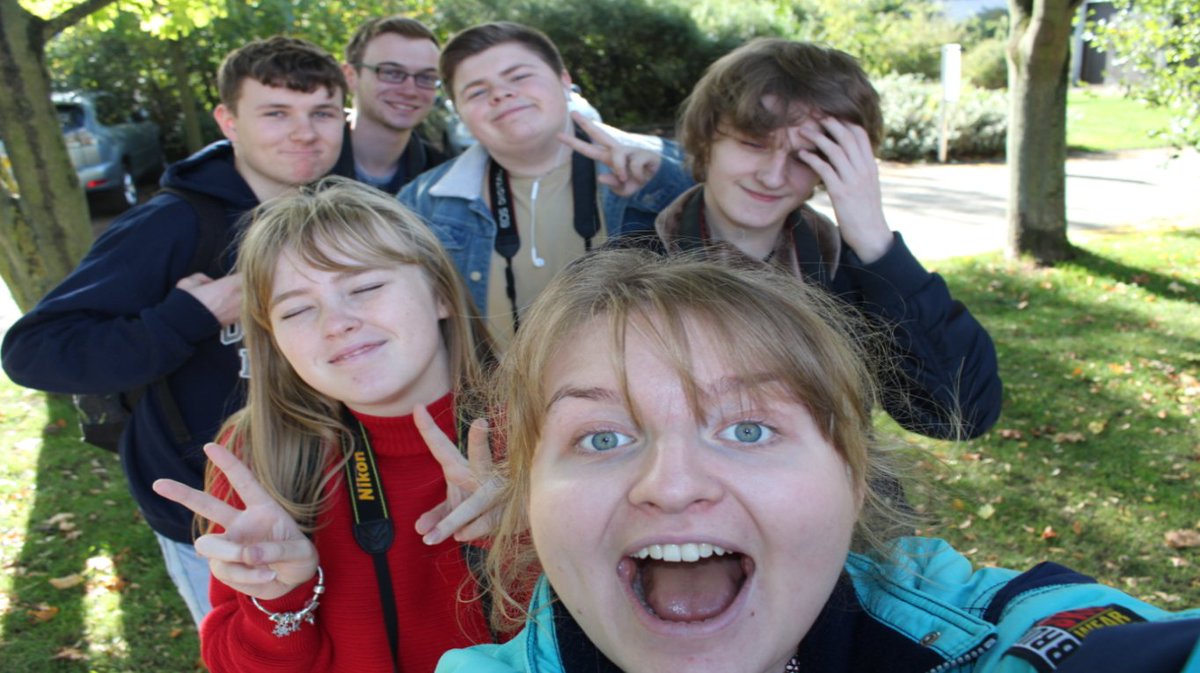i_adora_art's tweet photo. Photography Squad #selfie #ILookHomeless https://t.co/eeL2IOmswB